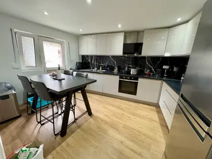 MAISON avec beaux volumes - 4 CHAMBRES (15)