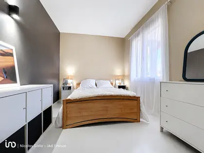 MAISON À CRÉON DE PLUS DE 175M2 ENVIRON HABITABLE AVEC PISCINE SUR UN TERRAIN DE 4200M2 (8)