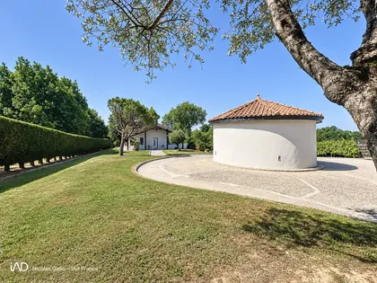 MAISON À CRÉON DE PLUS DE 175M2 ENVIRON HABITABLE AVEC PISCINE SUR UN TERRAIN DE 4200M2 (19)