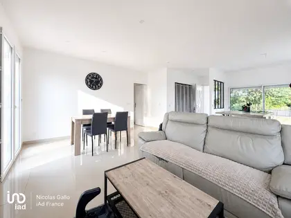 Maison 4 pièces – 3 chambres – Entièrement rénovée – Terrain de 807 m² (4)