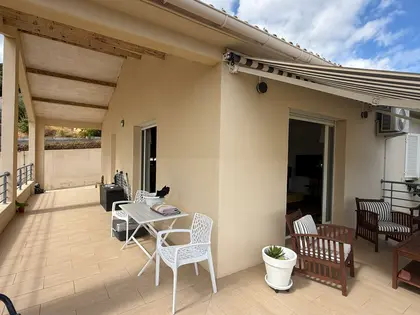 Belle villa moderne Type T4 - piscine - vue mer et village (12)
