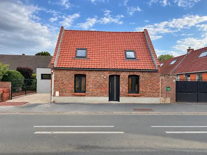 Maison rénovée semi-plain-pied — jardin sans vis-à-vis, prestations modernes (1)