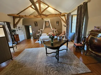 CHARTREUSE D'EXCEPTION DU XVIIIème SIÈCLE AU COEUR DU PÉRIGORD VERT (19)