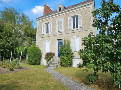 Magnifique maison de ville en Pierre (29)