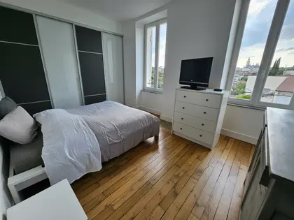 Magnifique maison de ville en Pierre (33)