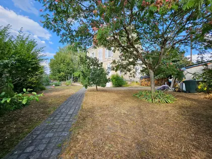 Magnifique maison de ville en Pierre (15)
