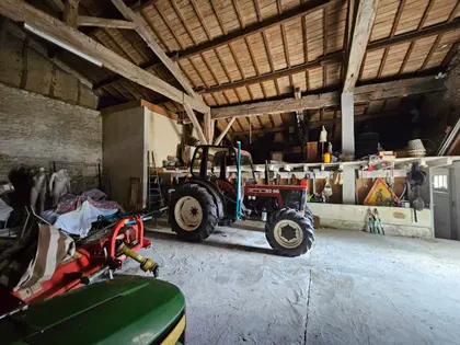 Grange et dépendances À FORT POTENTIEL AU CEUR DU PÉRIGORD Vert (11)