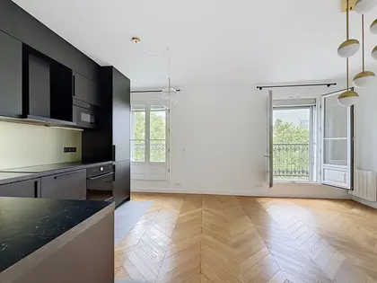 Belleville 3 pièces 56 m2 + Balcon (13)