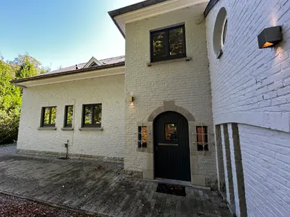 Avenue Louise – Superbe appartement semi-meublé 3 chambres avec terrasse de 30 m² (7)
