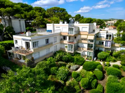 Appartement T3 avec terrasse vue mer, parking et cave ! (17)