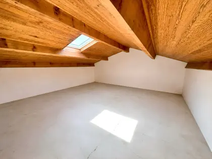 Maison traditionnelle de type 6 de 135 m² sur 5370 m² de terrain arboré avec garage et cave à TRETS (9)