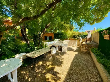 Agréable maison de 140 m² sur 1320 m² avec garage et piscine à SAINT-MAXIMIN (22)