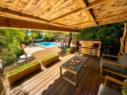 Agréable maison de 140 m² sur 1320 m² avec garage et piscine à SAINT-MAXIMIN (28)