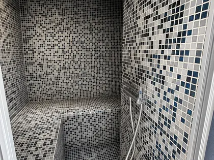 Villa de prestige de 4 chambres avec piscine couverte (10)
