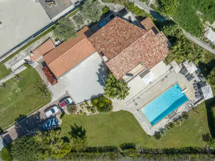Maison familiale vue mer proche Monaco  (1)