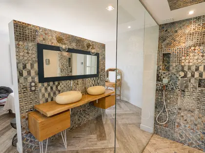 Maison provençale  de charme entièrement rénovée (12)
