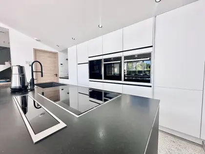 Superbe Villa avec une vue dégagée sur le pilat (2)