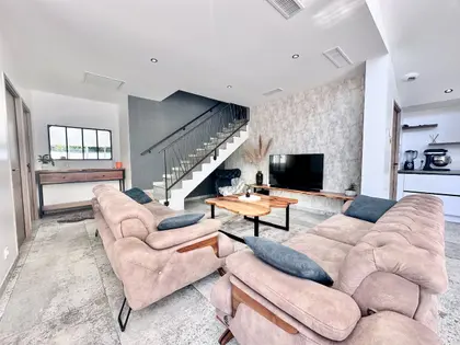 Superbe Villa avec une vue dégagée sur le pilat (11)