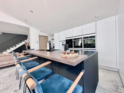 Superbe Villa avec une vue dégagée sur le pilat (1)