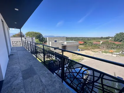 Superbe Villa avec une vue dégagée sur le pilat (29)