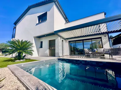 Superbe Villa avec une vue dégagée sur le pilat (39)
