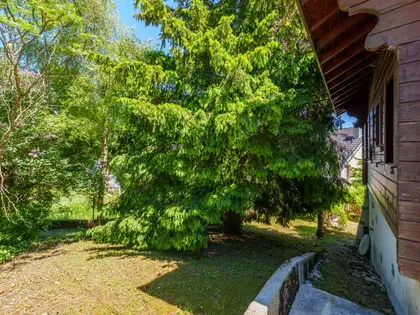 Chalet à rénover au calme au centre du village (7)